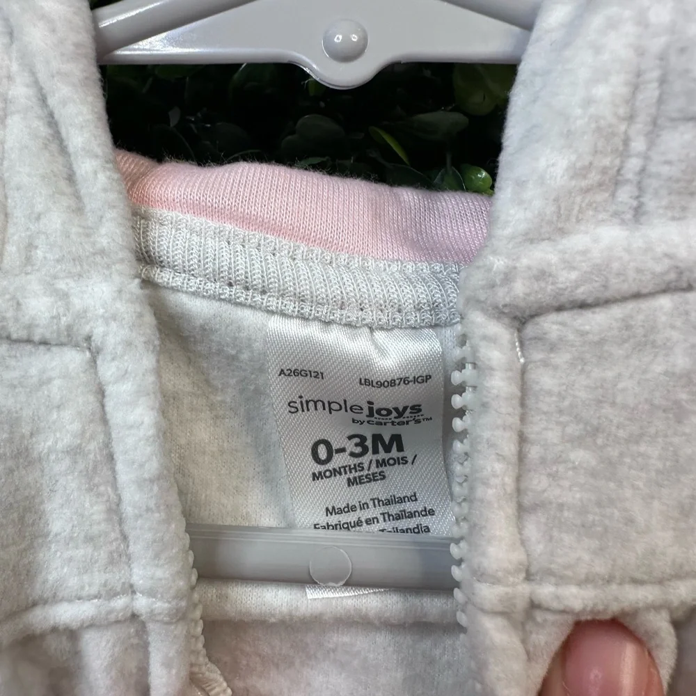 Gray with Pink‎ embroidered heart Sweater nwot